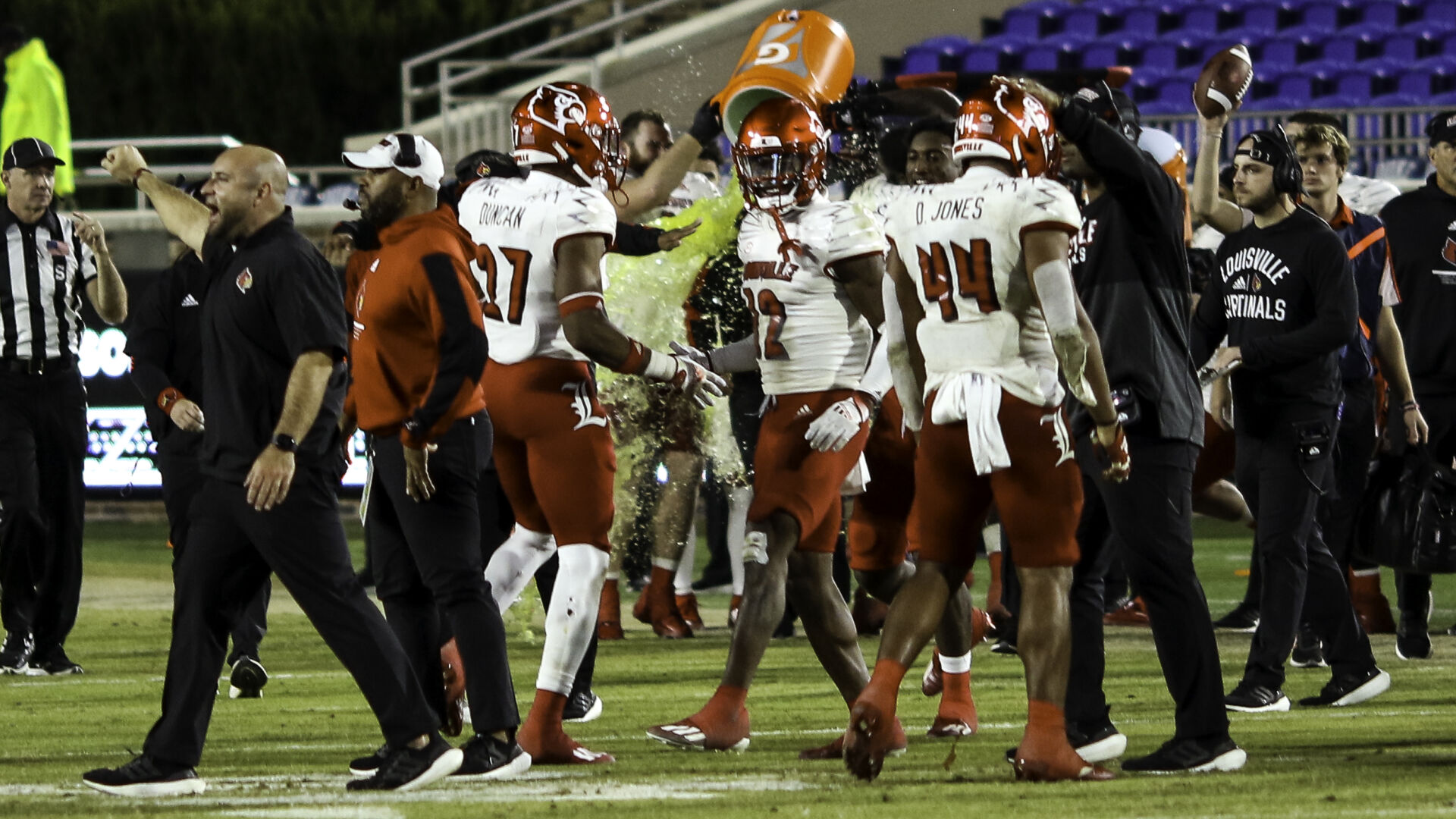 CRAWFORD | Cunningham's historic night lifts Louisville to bowl eligibility at Duke | Sports 2 Louisville Gatorade